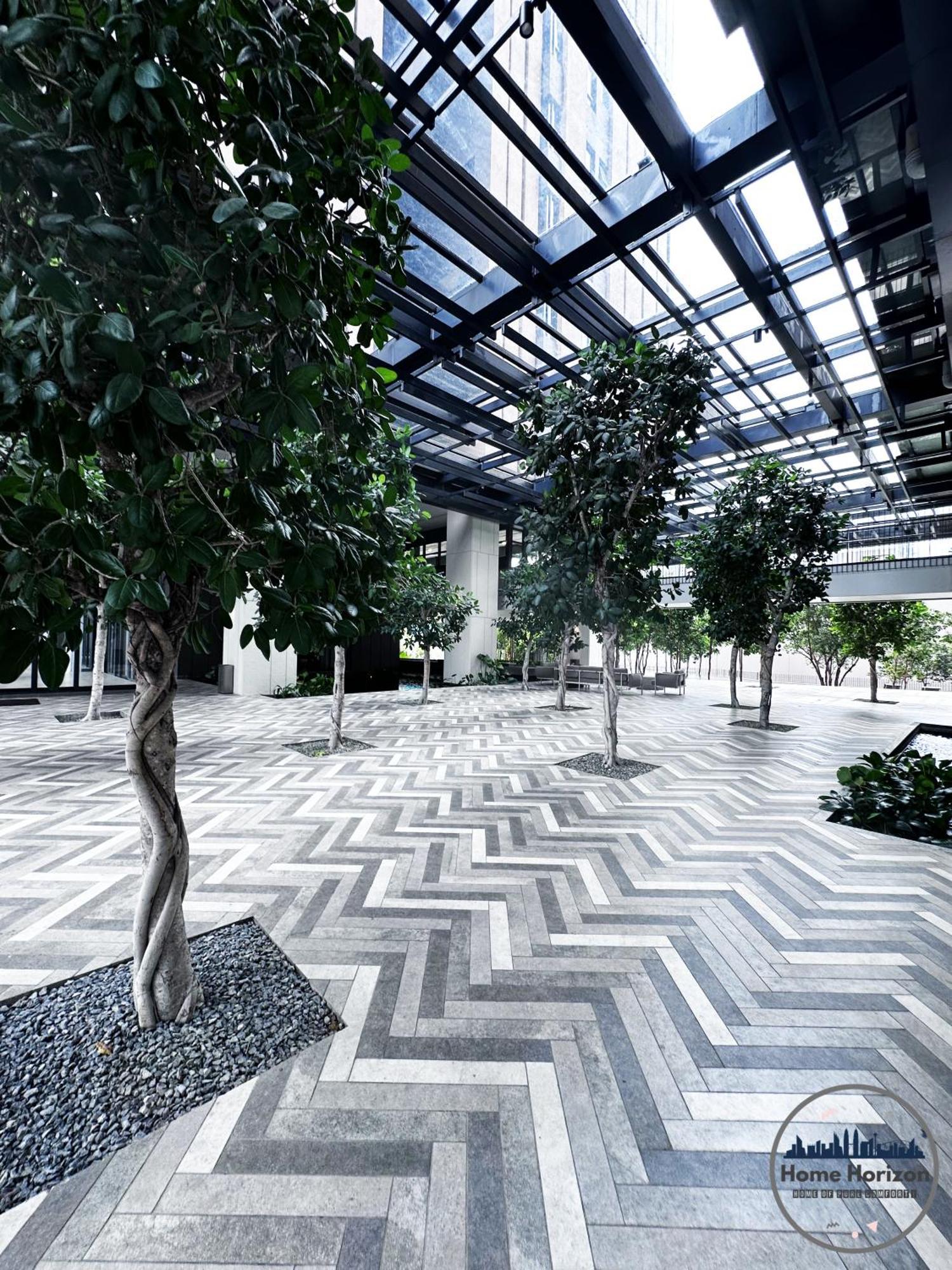 Lucentia By Horizon Apartment